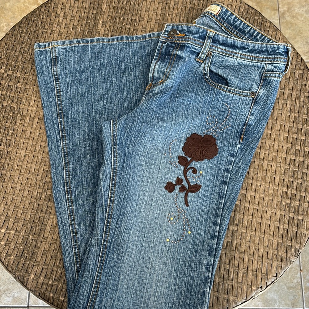 Lei Vintage flair jeans with embellishments. Size 11